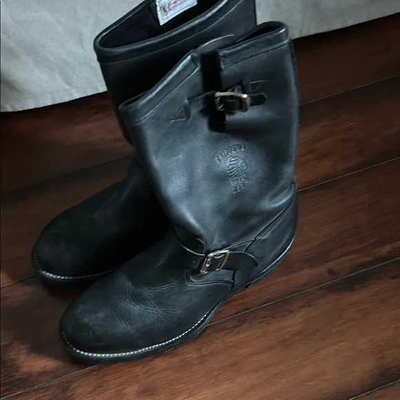 Chippewa Men's Black Leather Boots - Picture 4 of 11